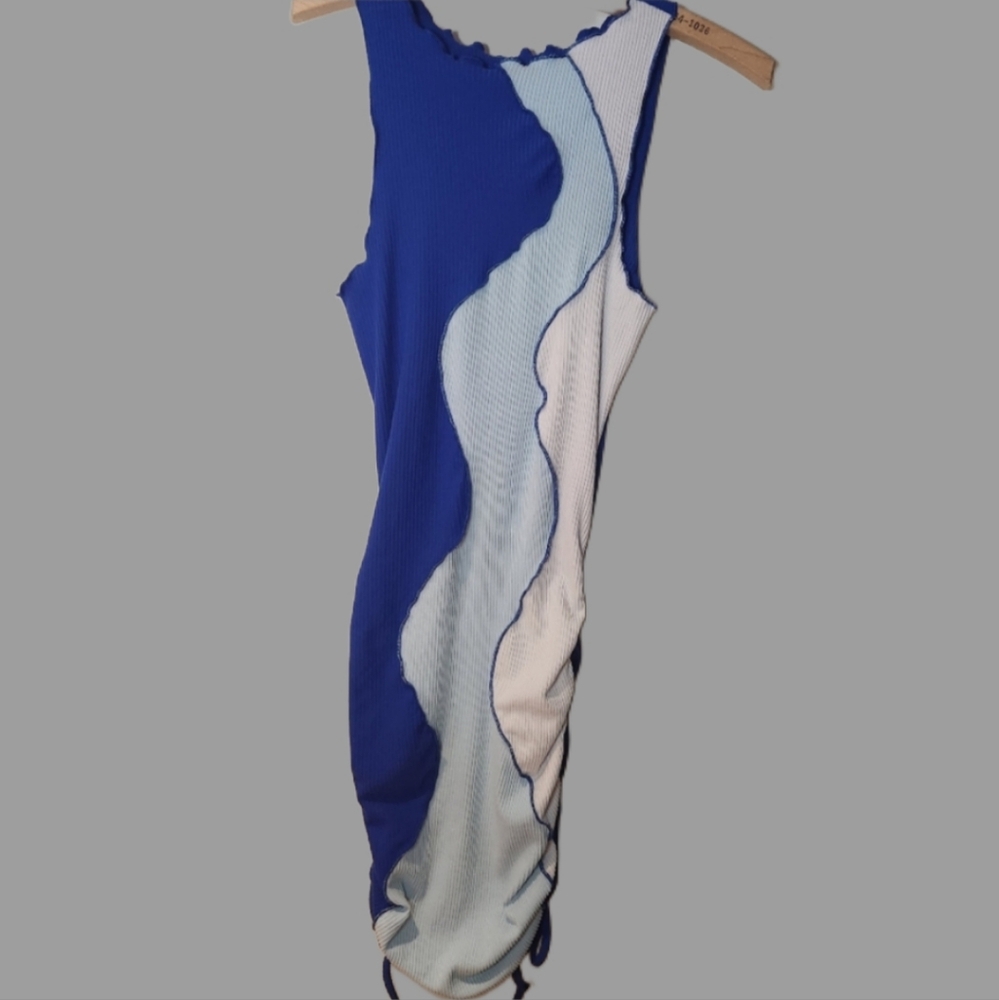 Blue‎ and White Waves sleeveless rouched Women's Dress
